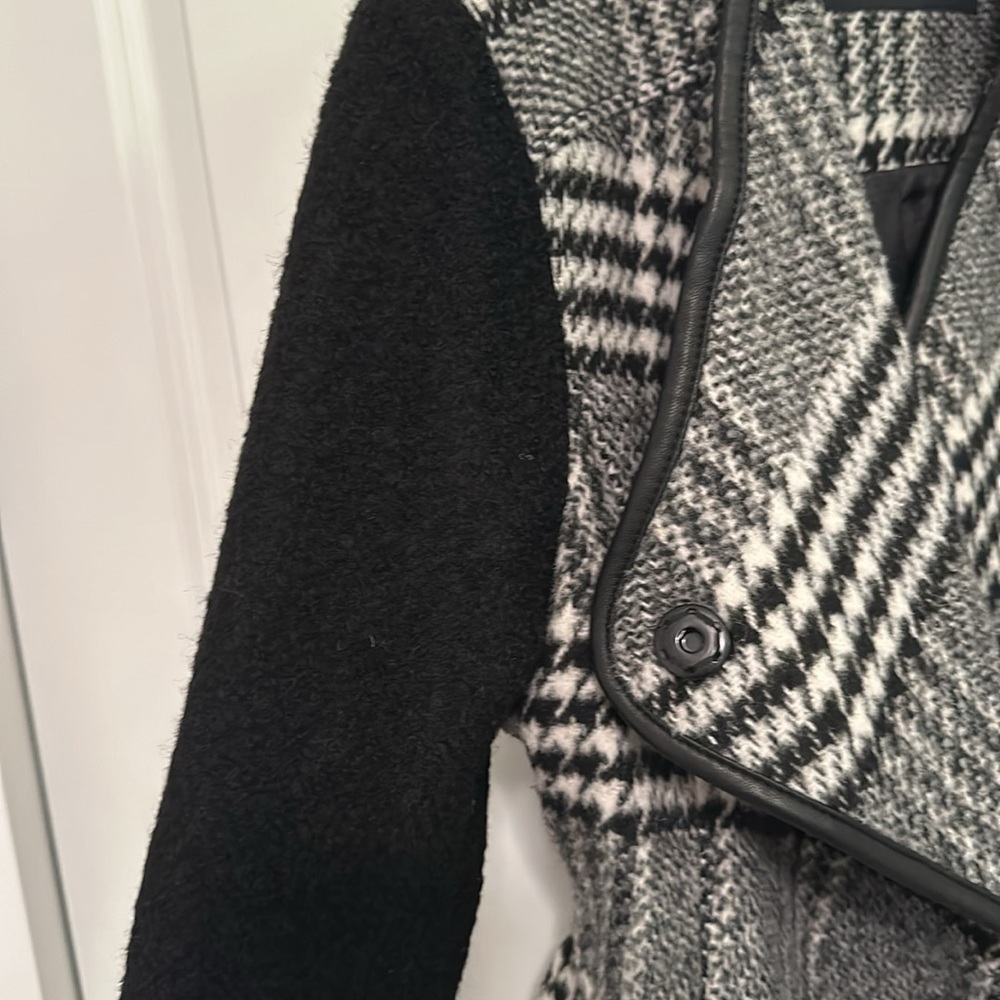 GUESS Houndstooth Coat ❗️Final Price❗️❗️❗️❗️ - Picture 5 of 11